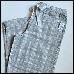 NWT! SLEEPWEAR Gray and White Plaid Flannel Pajamas (Sz. L) Super Soft!